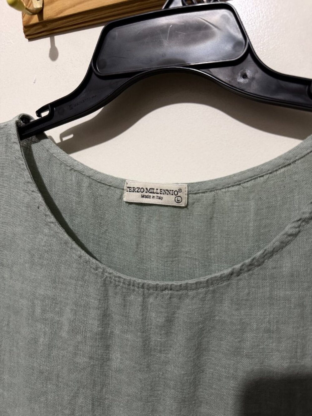 Terzo Millennio Made in Italy Sage Green Linen Eyelet Hem Tunic Top - Large - Picture 4 of 7